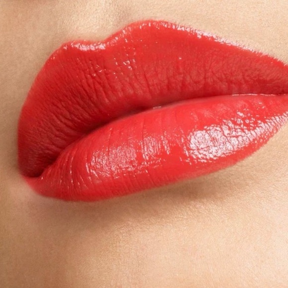 Tom Ford Luxe Matte Liquid Lipstick #131
 Burnt Peach - Picture 2 of 5